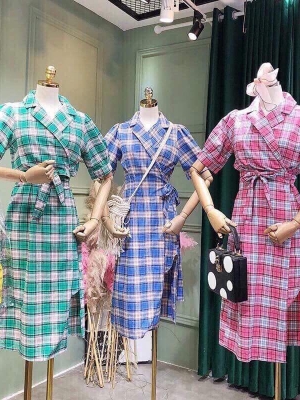 MANOCANH NỬA THÂN NỮ